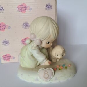 Vintage 1995 Precious Moments Growing In Grace 8 Years Old Collectible Figurine